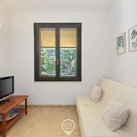 Eleonora Holiday home
